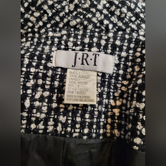 J.R.T Vintage Chic Black and White Tweed Blazer And Skirt - Picture 3 of 7